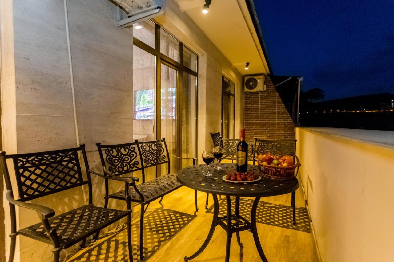 Central Comfort Place L Тбилиси Екстериор снимка
